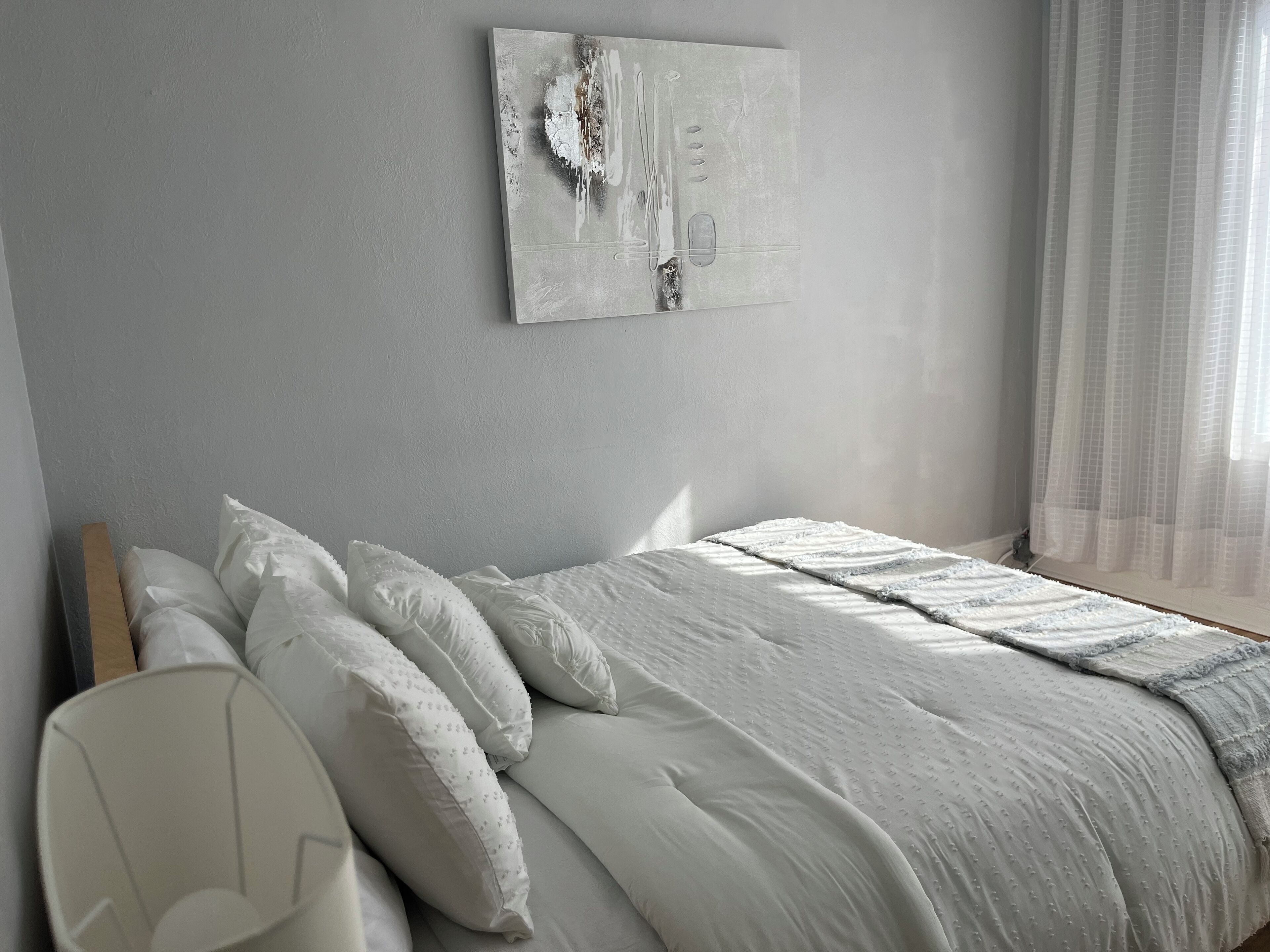 3 makuuhuonetta, silitysrauta/-lauta, ilmainen Wi-Fi, vuodevaatteet