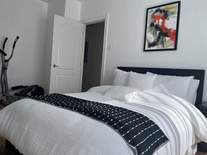 3 bedrooms, iron/ironing board, free WiFi, bed sheets