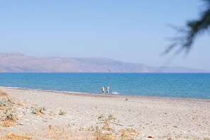 Beach nearby - Beach Sand Villa 1 - Beachfront Roof Pool Seaviews (Chania)