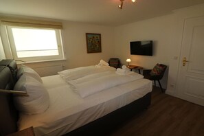 3 habitaciones, tabla de planchar con plancha y wifi gratis 