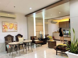 Sala de estar en el lobby