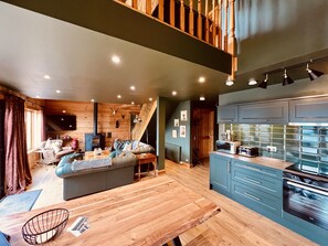 Télévision, cheminée