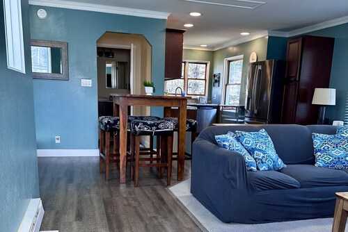 Waterwheel Penthouse - Downtown Douglas