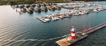 Floating House at Lake Barwalder See