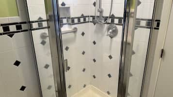 Shower, towels