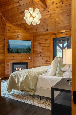 7 عدّة غرف نوم ومكتب ومكواة/لوح كي وسرير سفر