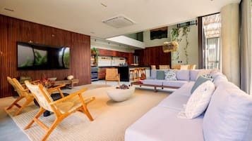 Villa | Área de sala de estar | Televisión de pantalla plana