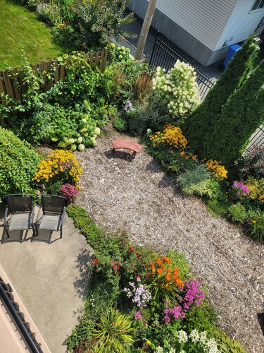 Bright & Specious 3 Bd Condo