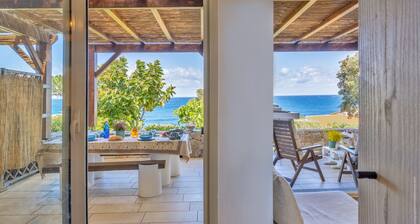 Casa Libecciu, air-conditioned flat, sea view, close to the beach