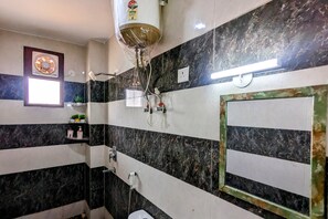 Dusche, Handtücher, Seife, Toilettenpapier
