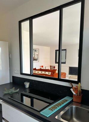 Kühlschrank, Ofen, Geschirrspüler, Toaster