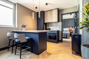 Private kitchen - Historic Canal Home in Delft (Delft)