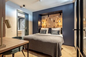 Casa | 3 habitaciones y tabla de planchar con plancha 