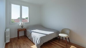 3 bedrooms - Renovated house, garden, close to beaches and shops (BIARRITZ)