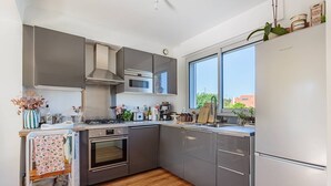 Fridge, cookware/dishes/utensils - Renovated house, garden, close to beaches and shops (BIARRITZ)