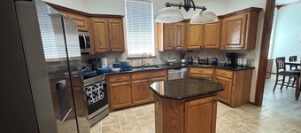 Nice, Spacious  3 Bed 2bath  house on Megan Dr Oklahoma City