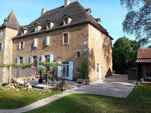 Exterior - Gilles Del Bosc - PRUDHOMAT (PRUDHOMAT)