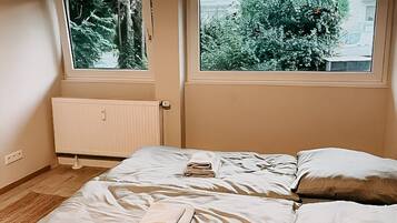 2 bedrooms, iron/ironing board, WiFi, bed sheets