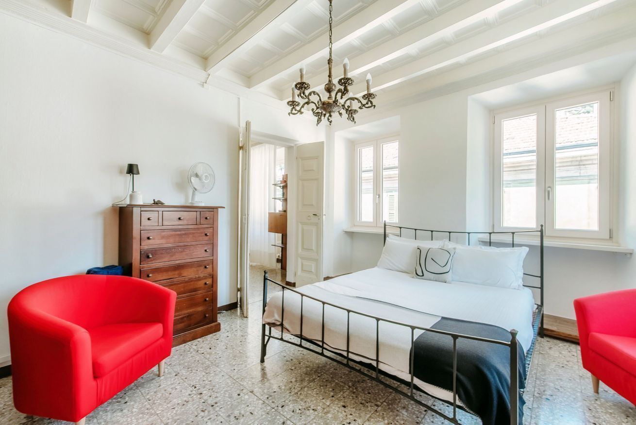 2 bedrooms, in-room safe, iron/ironing board, free WiFi