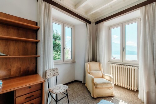 Historic apartment with lake view (Riflessi sul lago)