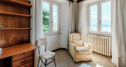 Appartement historique avec vue sur le lac (Riflessi sul lago)