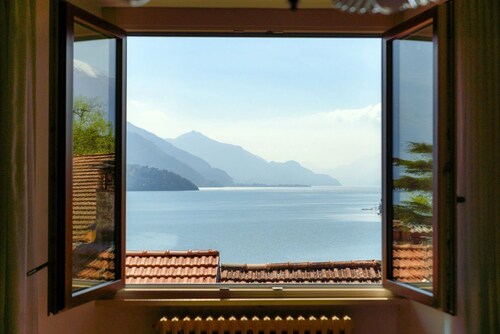 Historic apartment with lake view (Riflessi sul lago)