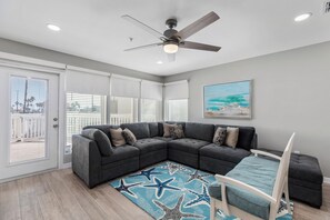 TV, table football, ping pong, books - Gulfpoint Condo unit 101 (South Padre Island)