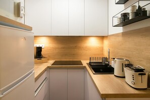 Fridge, microwave, coffee/tea maker, electric kettle