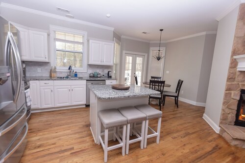 Masters Week Escape: Charming 3-bedroom, 2-bathroom house on 3 acres!