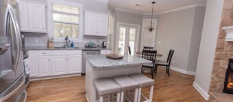 Masters Week Escape: Charming 3-bedroom, 2-bathroom house on 3 acres!