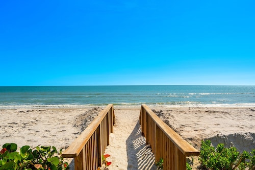 Ground Floor Beachfront Coastal Getaway w/ Pool & Beach Views