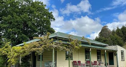 Colonial Villa on working farm in the northern Manawatu hill country