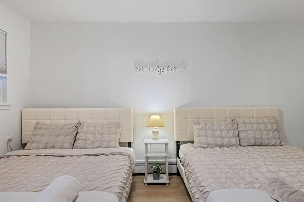 2 bedrooms, iron/ironing board, WiFi, bed sheets