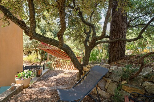 Holiday Home 'La Poulido' with Private Terrace, Private Garden and Wi-Fi