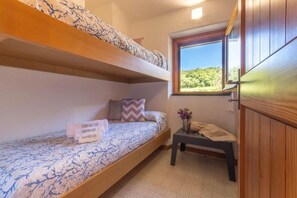 2 dormitorios, tabla de planchar con plancha, wifi gratis y ropa de cama