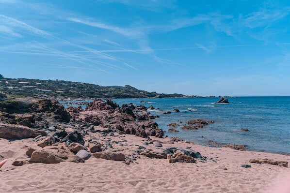 Una playa cerca