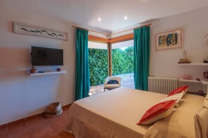 3 dormitoris, planxa i posts de planxar, wifi gratuïta i roba de llit 