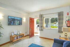 Lobby - A peaceful Algarve escape for 2, with pool access and outdoor terrace. (Lagos)