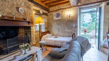 1 bedroom, iron/ironing board, free WiFi, bed sheets