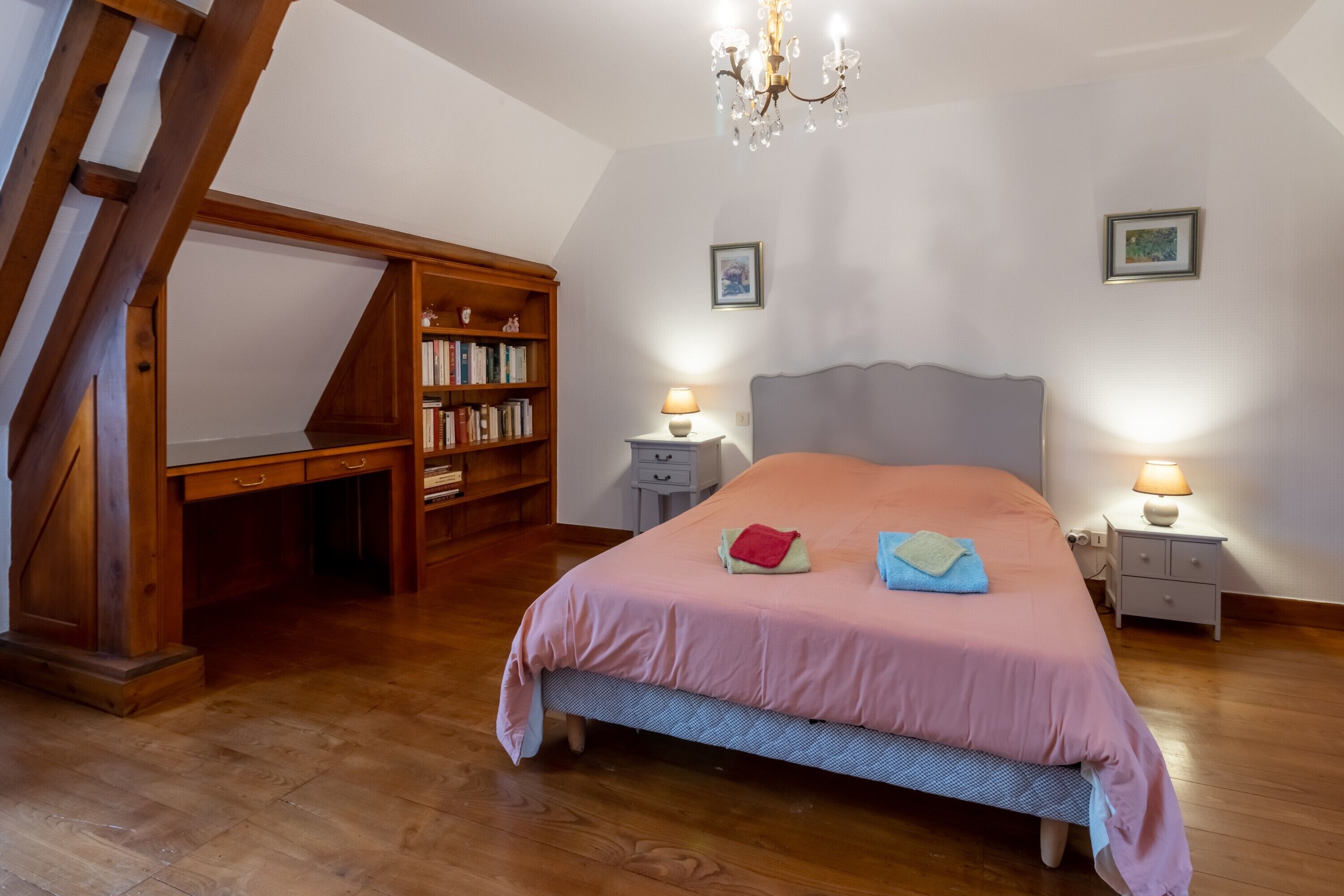 1 sovrum, strykjärn/strykbräda, gratis wi-fi och sängkläder