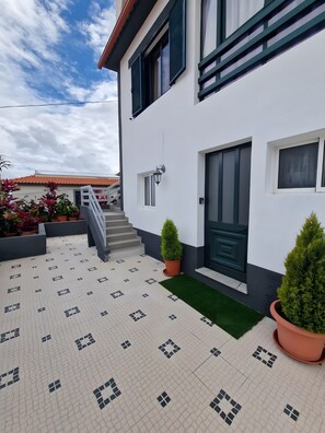 Exterior detail - Holiday Home 'Refugio Tropical' with Shared Garden and Wi-Fi Access (Funchal)