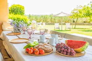 Outdoor dining