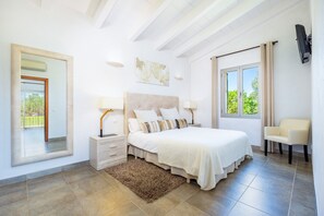 3 bedrooms, iron/ironing board, free WiFi, bed sheets - Country House 'Sa Finca' with Mountain View, Wi-Fi and Air Conditioning (Muro)