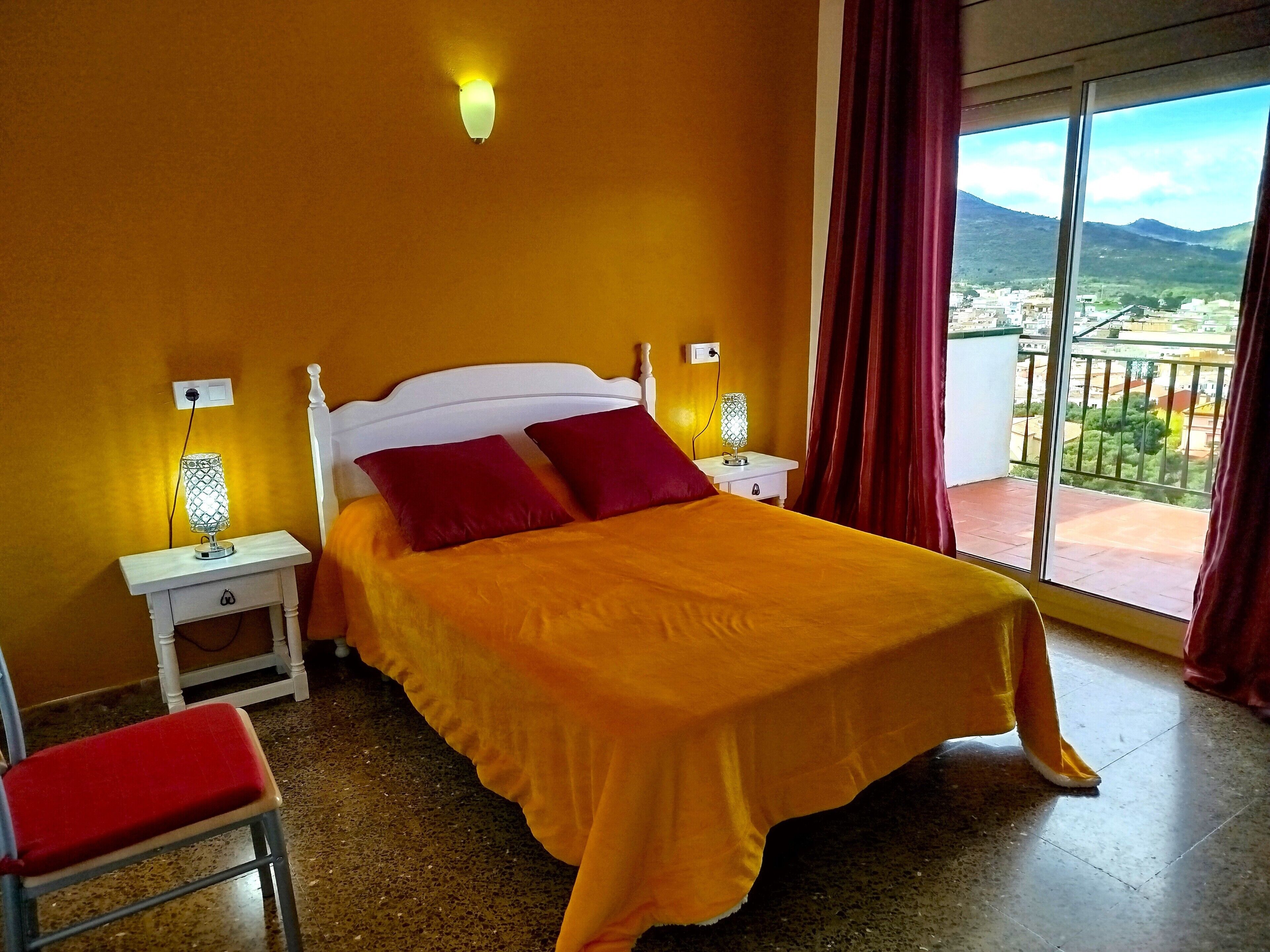 4 chambres, fer et planche à repasser, Wi-Fi gratuit, draps fournis