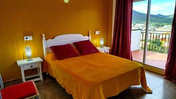 4 chambres, fer et planche à repasser, Wi-Fi gratuit, draps fournis