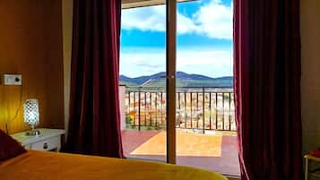 4 Schlafzimmer, Bügeleisen/Bügelbrett, kostenloses WLAN, Bettwäsche