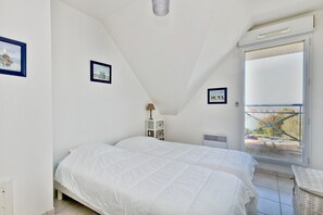 2 chambres, fer et planche à repasser, Wi-Fi gratuit, draps fournis