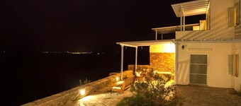 Apartment 'Sun Blooming' with Sea View, Wi-Fi and Air Conditioning
