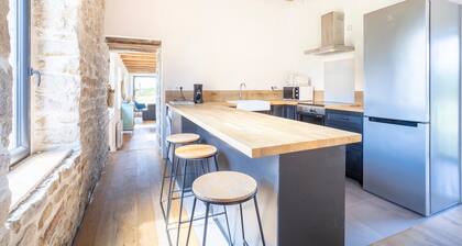 Ferienhaus 'Le Gîte De San Theurnel' mit Meerblick, privatem Garten und Wi-Fi