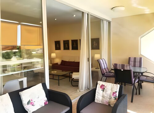 Appartement "Francás" avec piscine partagée, terrasse privée et Wi-Fi